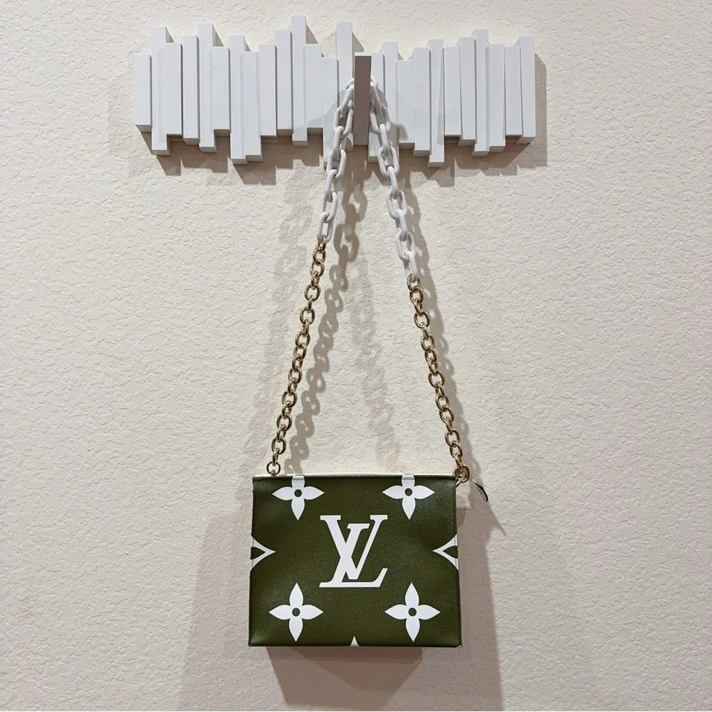 Authentic Louis Vuitton Toiletry Pouch 26 Monogram Giant Khaki Green White